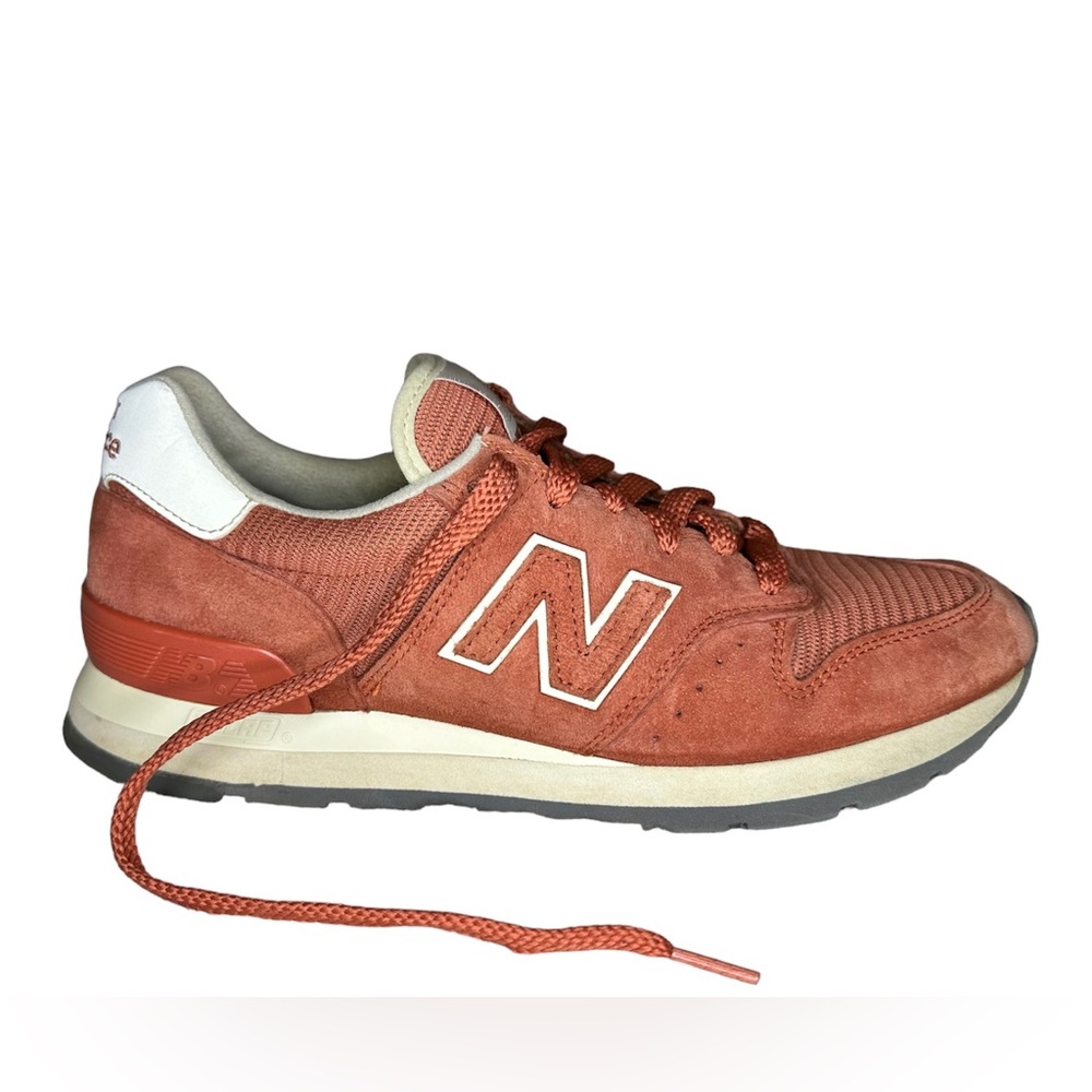 New Balance 995 Pink Mauve Suede. Size 9 Women’s Made In USA